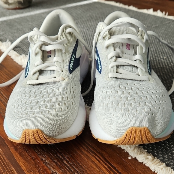 Brooks GHOST 16- Women's Athletic Shoes - Gray with Pink and Blue Highlights - Picture 6 of 14